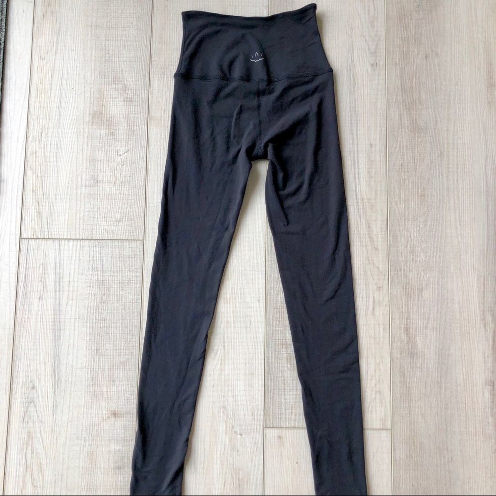 Beyond Yoga Take Me Higher Legging